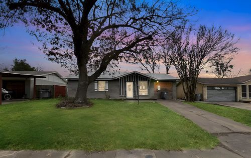 6526 Oleta Dr, Dallas, TX, 75217-5636 | Card Image