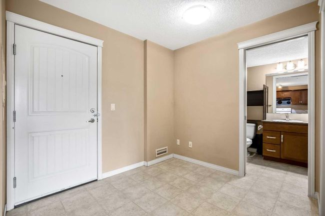 2216 - 175 Panatella Hill Nw, Home with 1 bedrooms, 1 bathrooms and 1 parking in Calgary AB | Image 5