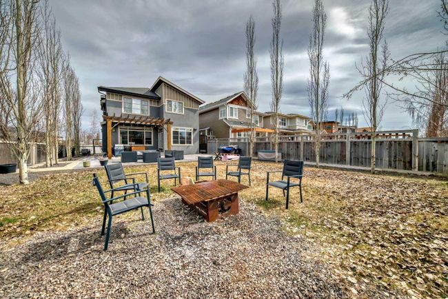 3 Aspen Summit View Sw, Home with 3 bedrooms, 2 bathrooms and 4 parking in Calgary AB | Image 41