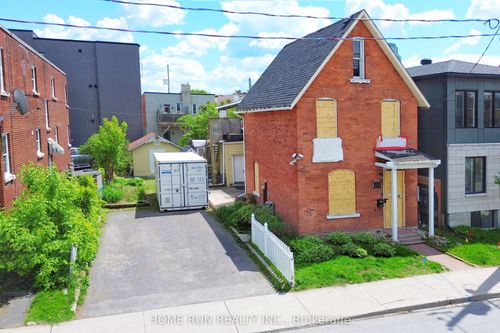 402 Arlington Ave, Ottawa, ON, K1R6Z6 | Card Image