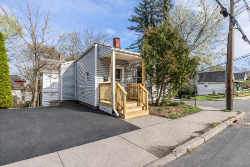 188 Linden Ave, Middletown, NY, 10940-3646 | Card Image