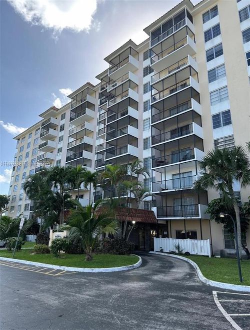 apt-406-4164 Inverrary Dr, Lauderhill, FL, 33319-4568 | Card Image