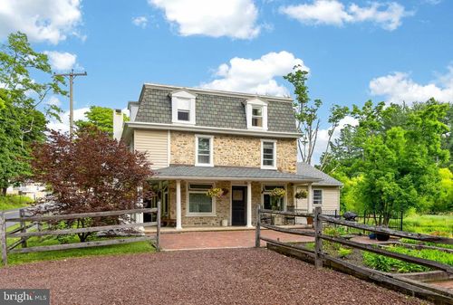 65 Race St, BECHTELSVILLE, PA, 19505-9701 | Card Image