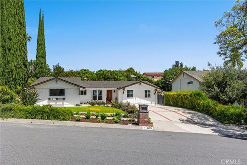 2209 Loma Verde Dr, Fullerton, CA, 92833-1714 | Card Image