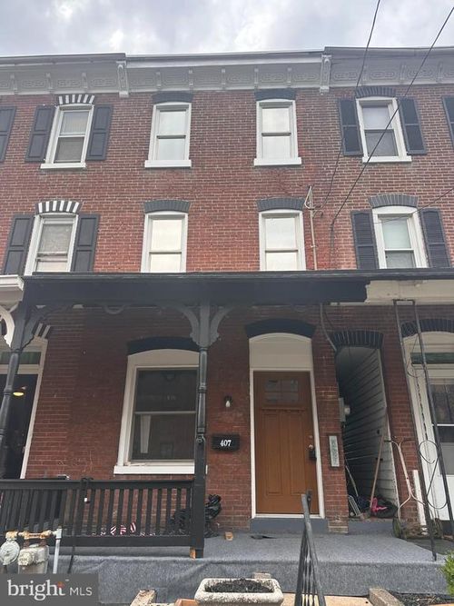 407 Walnut St, ROYERSFORD, PA, 19468-2317 | Card Image