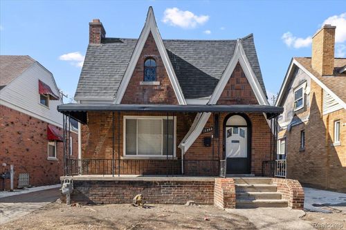 17203 Ilene St, Detroit, MI, 48221-2432 | Card Image