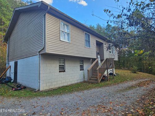 192 Owens Ln, Middlesboro, KY, 40965-8300 | Card Image