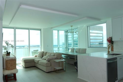 apt-3902-500 Brickell Ave, Miami, FL, 33131-2590 | Card Image