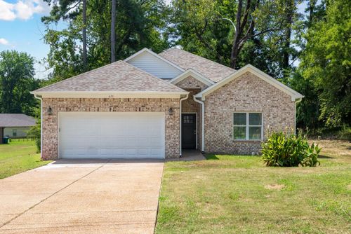 655 Charles Ave, Munford, TN, 38058-6850 | Card Image