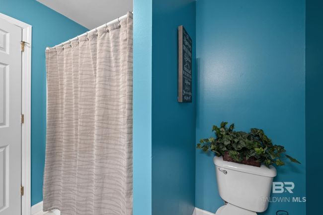 Bathroom | Image 39