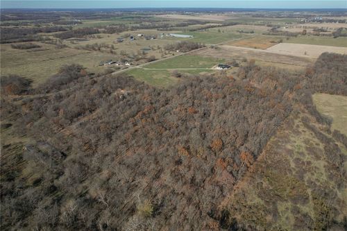 15589 Highway O, Stark City, MO, 64866-8061 | Card Image