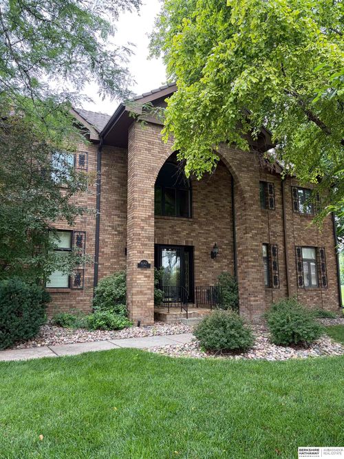 16767 J Cir, Omaha, NE, 68135-1329 | Card Image