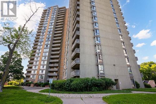 2107-10 Martha Eaton Way S, Toronto (Brookhaven-Amesbury), ON, M6M5B3 | Card Image