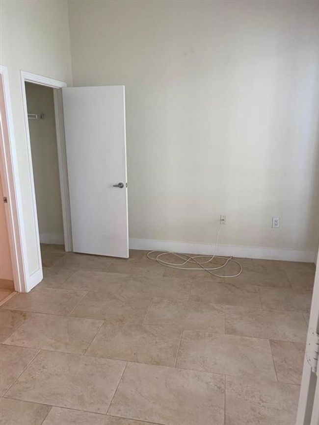 APT-305 - 9066 Sw 73 Rd Ct, Condo with 2 bedrooms, 1 bathrooms and null parking in Pinecrest FL | Image 7