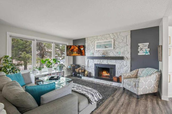 2 Mountain Pl, House other with 6 bedrooms, 3 bathrooms and 1 parking in Sylvan Lake AB | Image 4