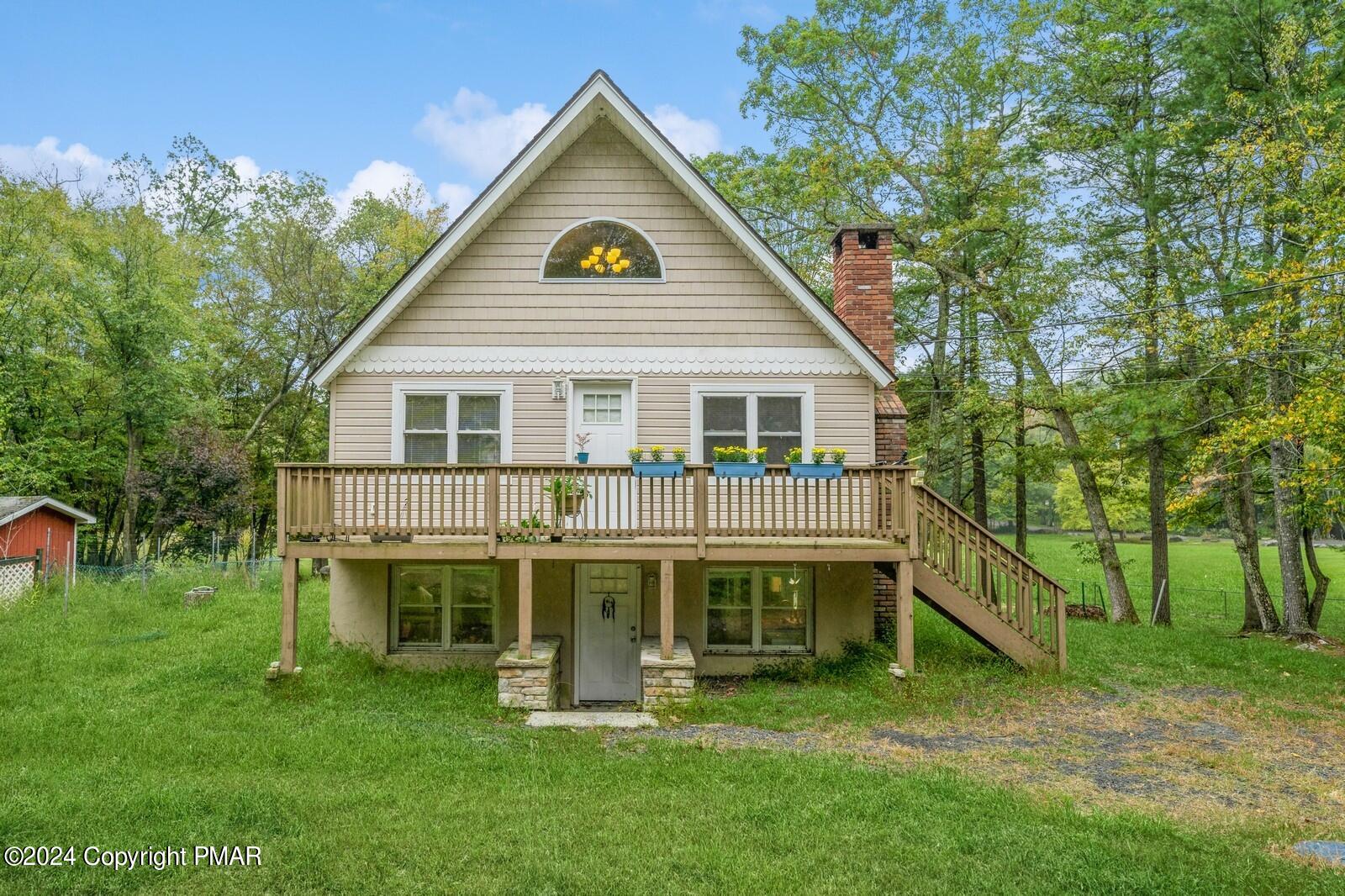 Swan Dr, Dingmans Ferry, PA 18328