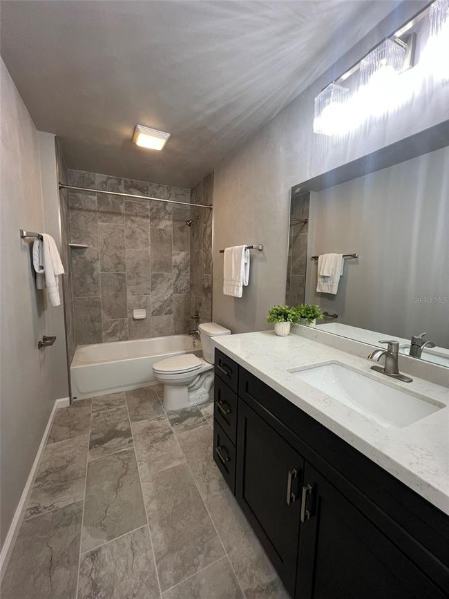 Hall Bath | Image 14