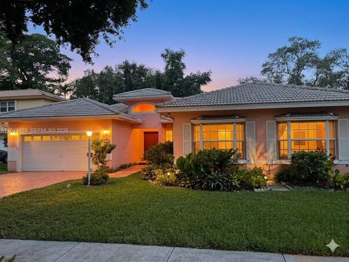 9812 Sw 77th Pl, Miami, FL, 33156-8102 | Card Image