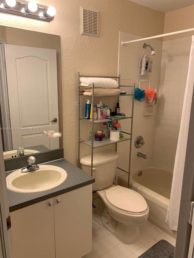 APT-219 - 8970 W Flagler St, Condo with 3 bedrooms, 3 bathrooms and null parking in Miami FL | Image 19