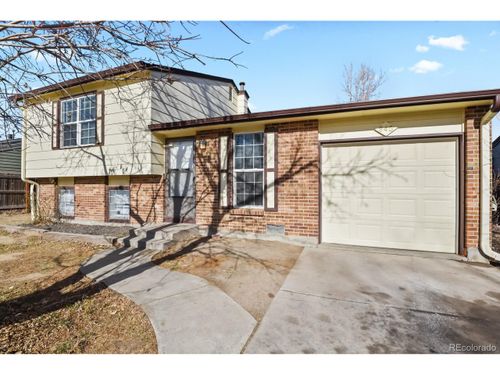 845 Madison Way, Bennett, CO, 80102-7842 | Card Image