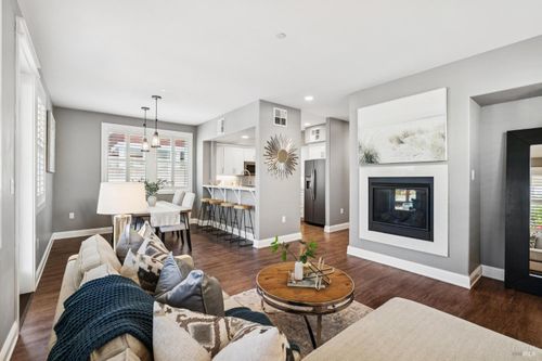 117 Grayson Way, Healdsburg, CA, 95448-4783 | Card Image
