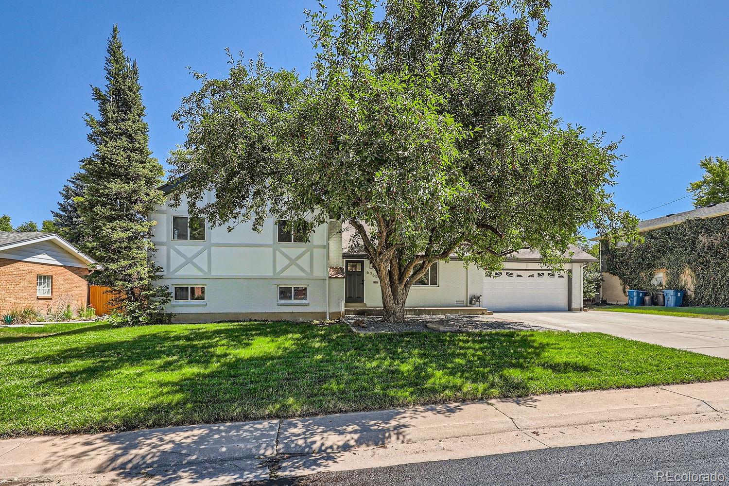 Marion Cir, Centennial, CO 80122