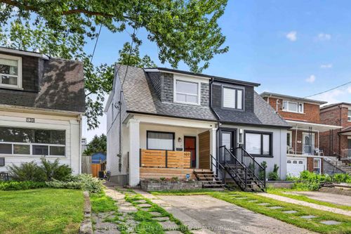 137 Holborne Ave, East York, ON, M4C2R5 | Card Image