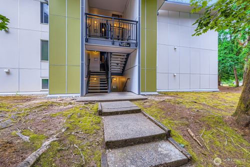 apt-a105-14760 Ne 31st St, Bellevue, WA, 98007-3617 | Card Image