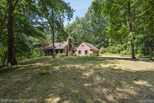 4329 Winterview, Milford, MI, 48380-2791 | Card Image