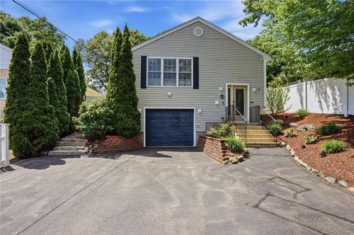 212 Lexington Ave, North Providence, RI, 02904-3113 | Card Image