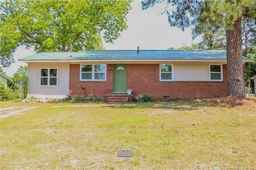 1825 Camelot Dr, Fayetteville, NC, 28304-5101 | Card Image
