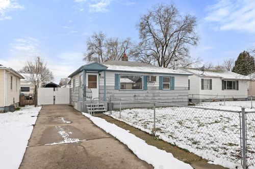 3324 E Marietta Ave, Spokane, WA, 99217-7142 | Card Image