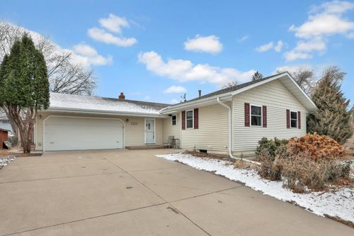 4849 Zealand Avenue N, New Hope, MN, 55428 | Card Image