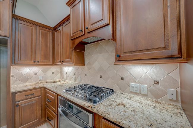 2323 Lost Bridge Ln, House other with 4 bedrooms, 3 bathrooms and 2 parking in Pearland TX | Image 17