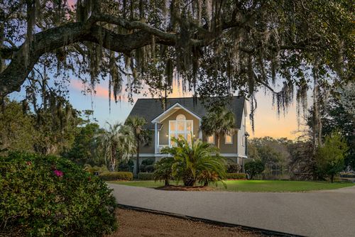725 Stiles Drive, Charleston, SC, 29412 | Card Image