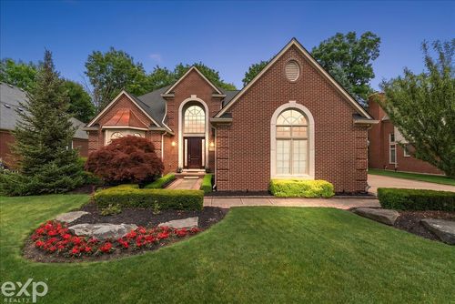 54380 Sassafras Dr, Shelby Township, MI, 48315-1398 | Card Image
