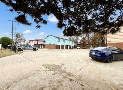 717 N Rockwell Ave, Oklahoma City, OK, 73127-5317 | Card Image