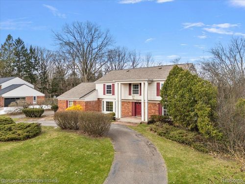 4268 Covered Bridge Rd, Bloomfield Hills, MI, 48302-1824 | Card Image