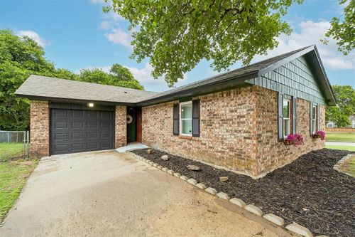 500 Oak Park Dr, Choctaw, OK, 73020-7555 | Card Image