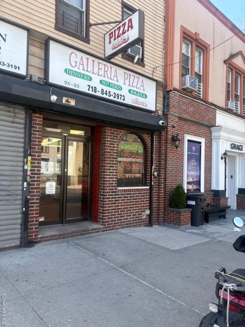 9520 101st Ave, Ozone Park, NY, 11416-2518 | Card Image