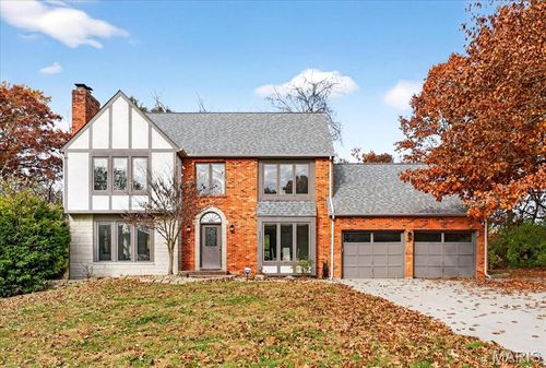 6589 Oak Hill Mnr, Glen Carbon, IL, 62034-3264 | Card Image