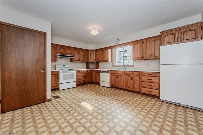 2145 Coronation Blvd, House other with 4 bedrooms, 2 bathrooms and 10 parking in Cambridge ON | Image 14