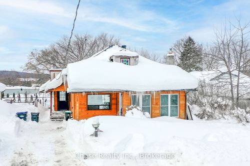 68 Fox St, Penetanguishene, ON, L9M1C6 | Card Image