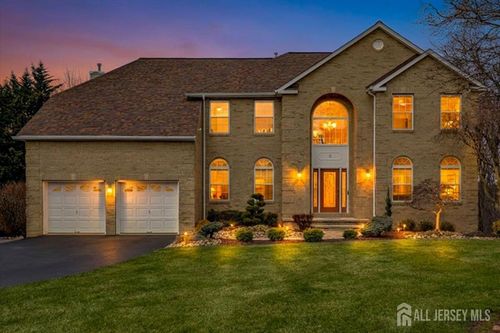 2 Red Oak Ct, Monroe, NJ, 08831-4067 | Card Image