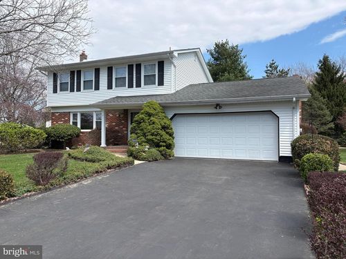 7 Melody Ct, HAMILTON, NJ, 08691-3316 | Card Image