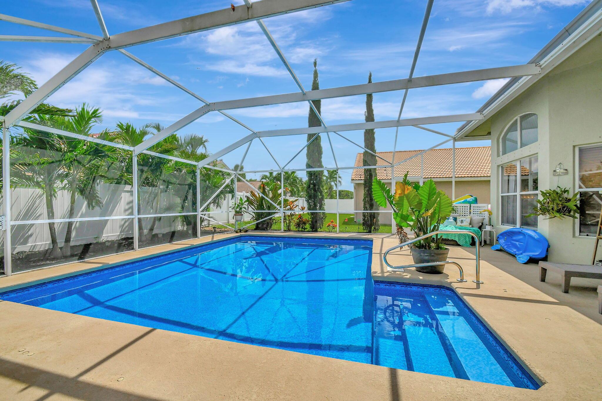 Oakmont Village Cir, Lake Worth, FL 33463