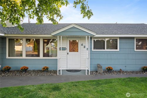 422 S 8th Ave, Othello, WA, 99344-1413 | Card Image