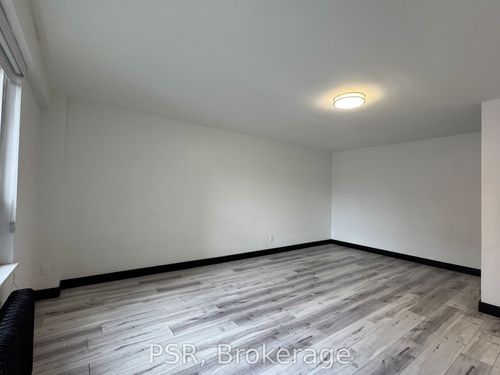 106-600 Eglinton Ave W, Toronto, ON, M5N1C1 | Card Image