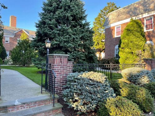 apt-1a-35 Floral Blvd, Floral Park, NY, 11001-2664 | Card Image