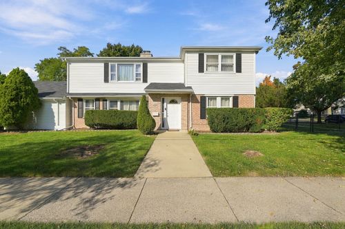 620 E Maple St, Lombard, IL, 60148-2923 | Card Image